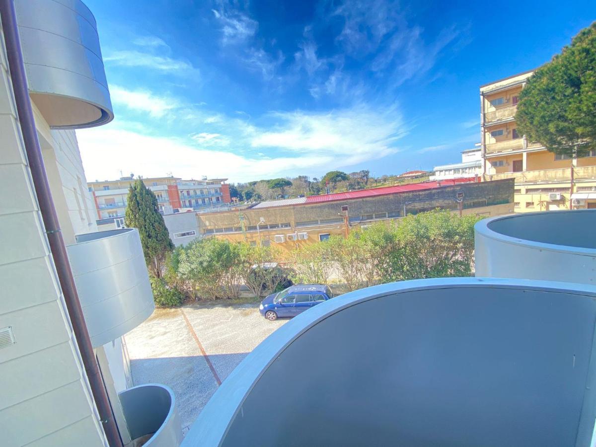Venere Apartament Tirrenia Exterior foto