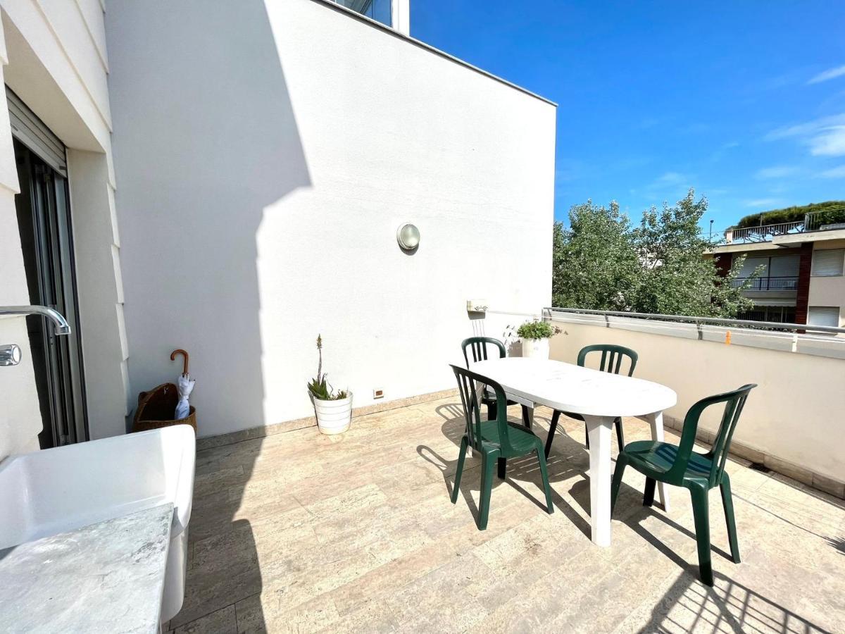 Venere Apartament Tirrenia Exterior foto